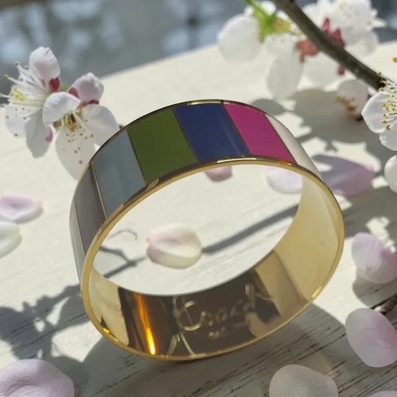 Coach Legacy gold tone bangle bracelet NWOT - Picture 9 of 15